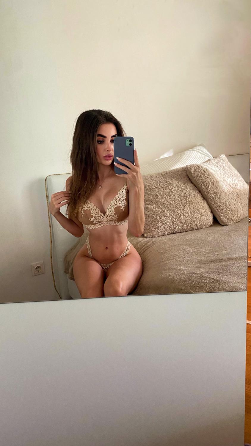Bellarosa_x's media