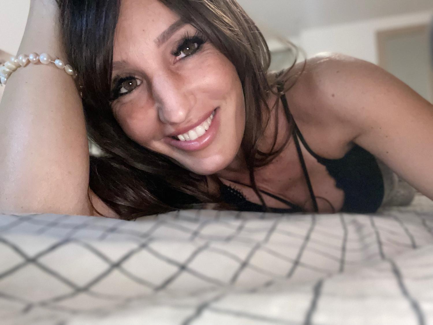 Bellatina's media