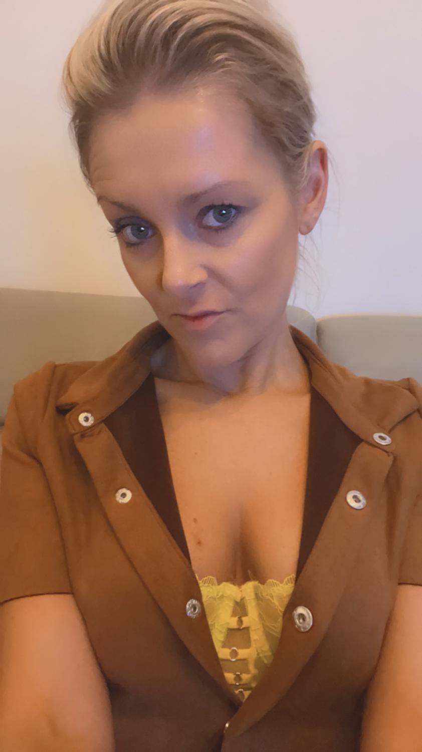 Bellelingerie's media