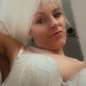 Bellelingerie's media