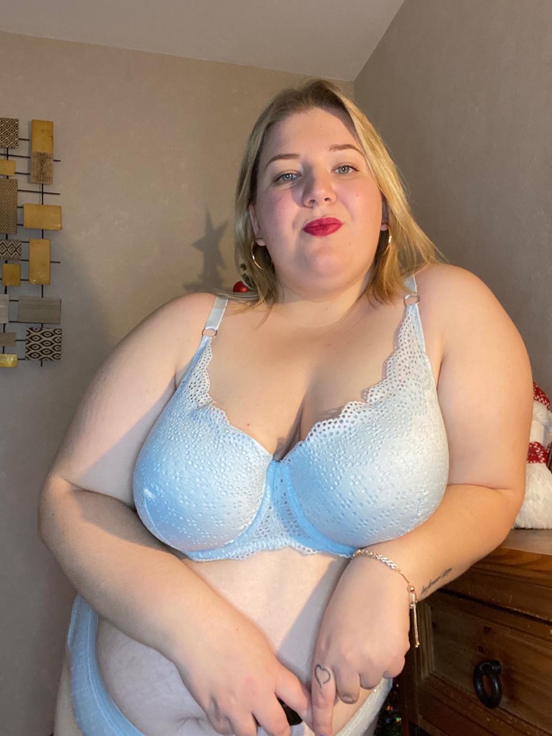 Bettyboobs_bbw's media