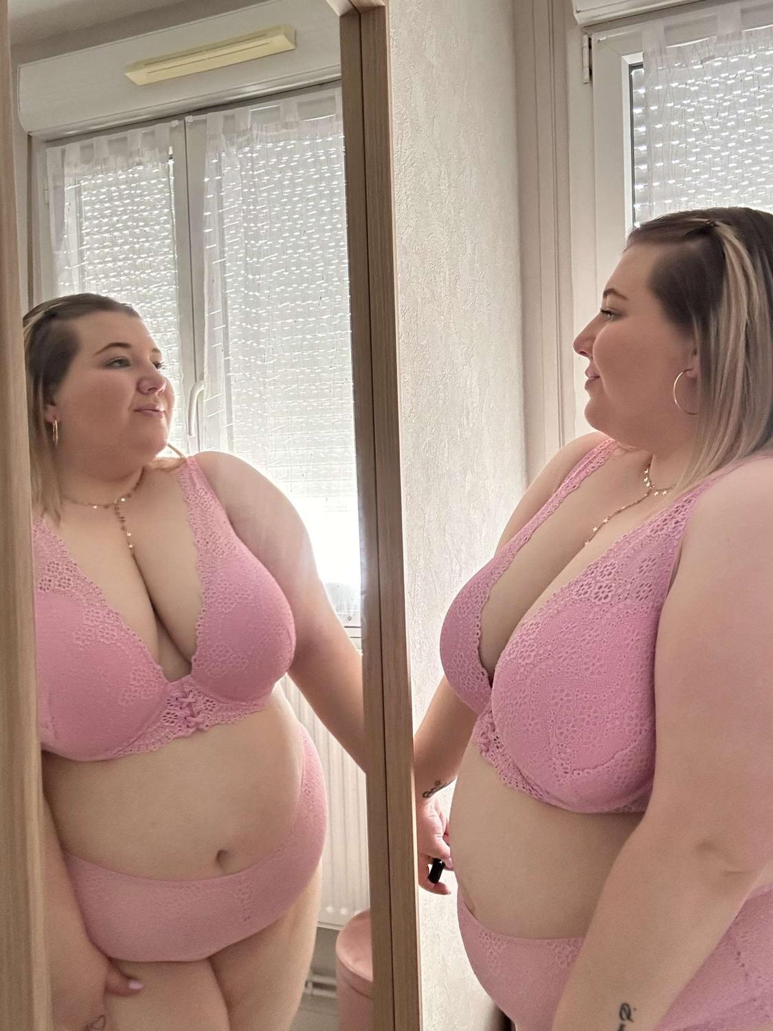 Bettyboobs_bbw's media