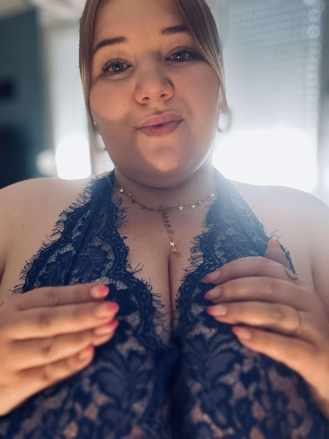 Bettyboobs_bbw's media