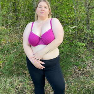 Bettyboobs_bbw's media