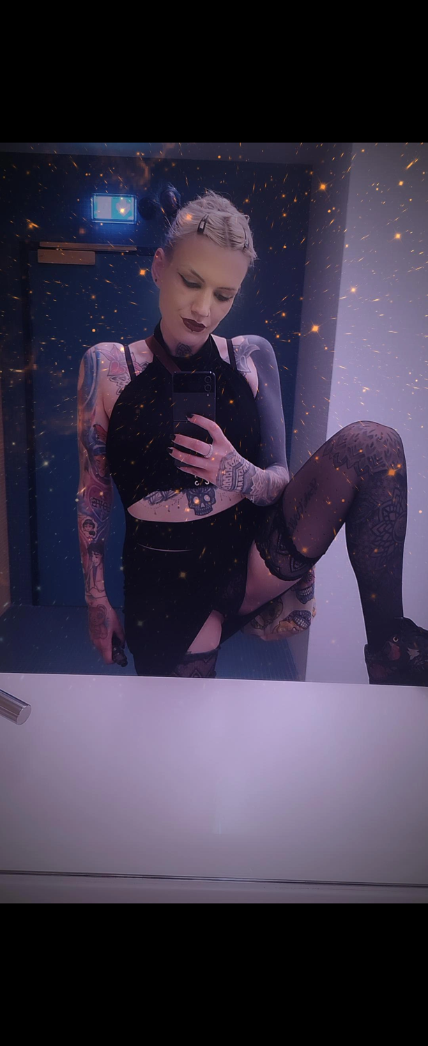Bl0ndytattoos's media
