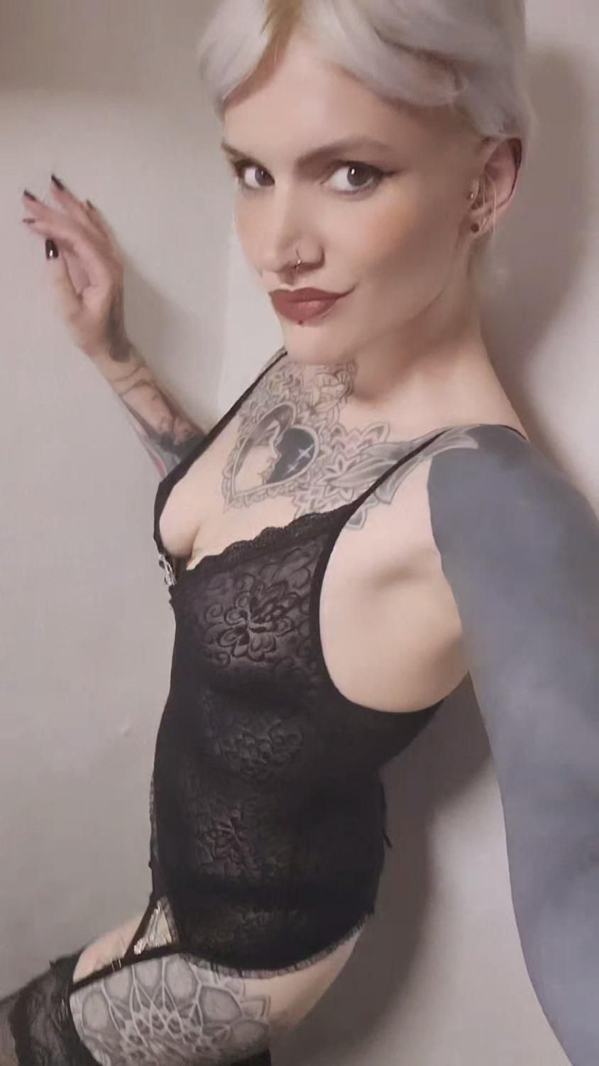 Bl0ndytattoos's media