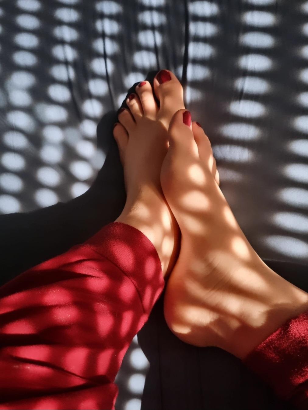 Blandinefeet's media