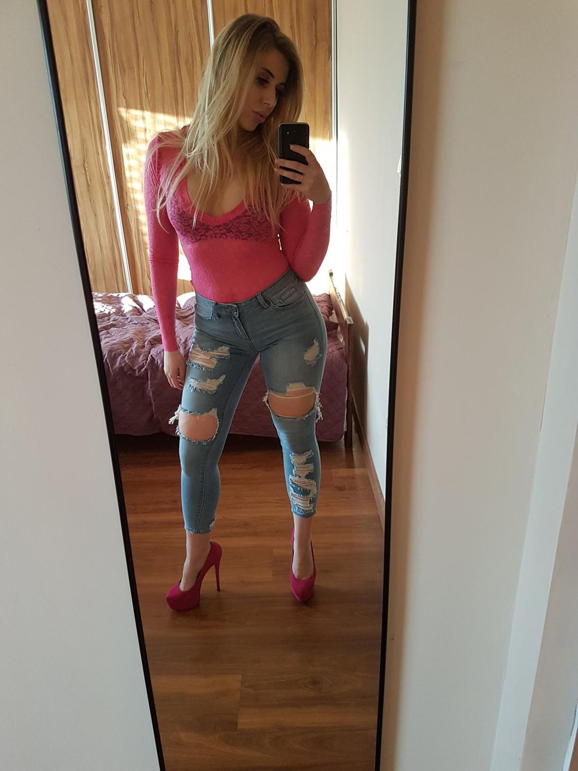 Blond_love's media
