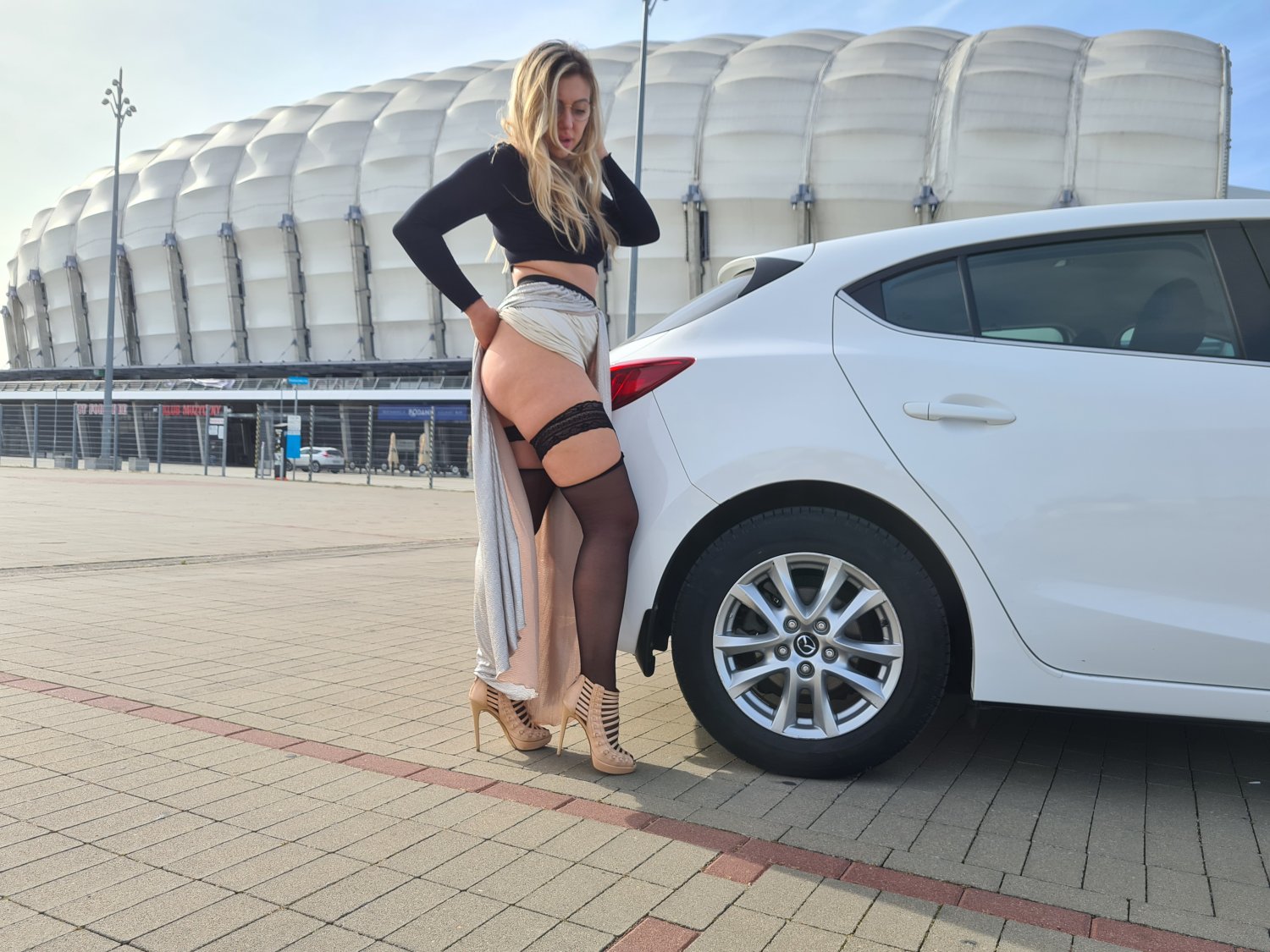 Blond_love's media
