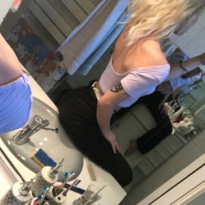 Blondiebabycarla's media
