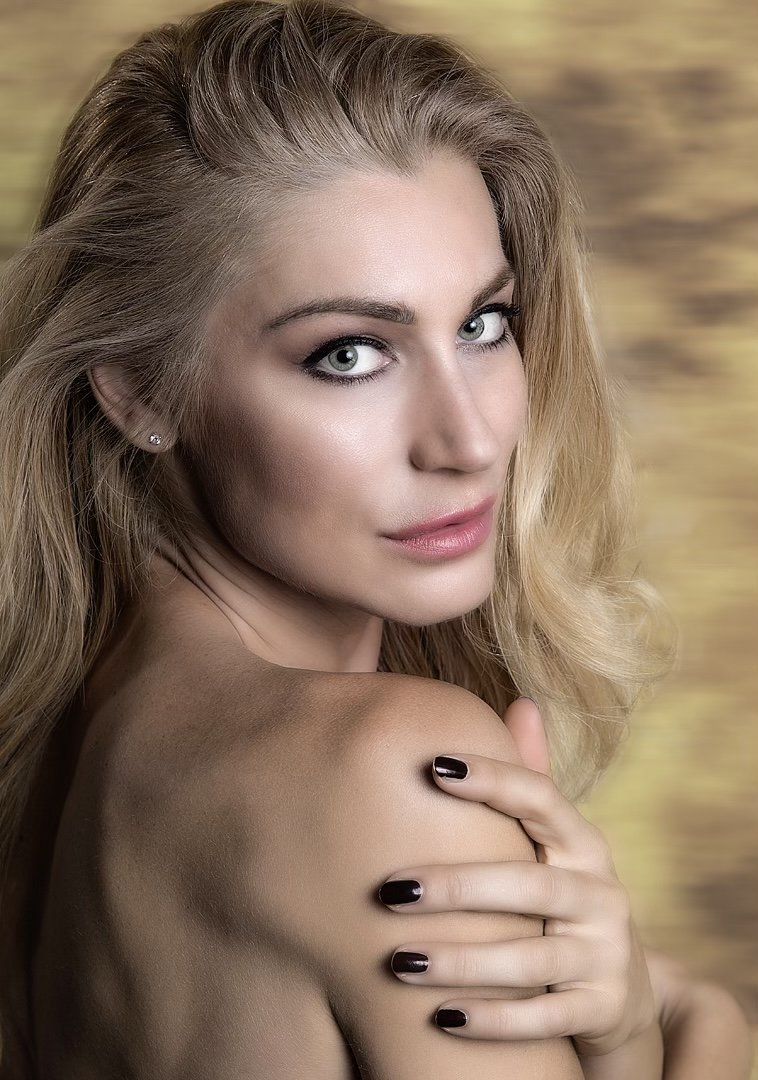 Blondiemodel's media