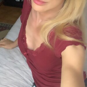 Blondiemodel's media