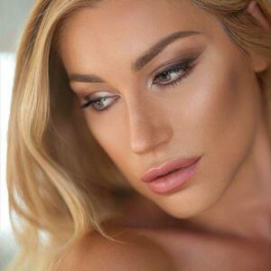 Blondiemodel's media