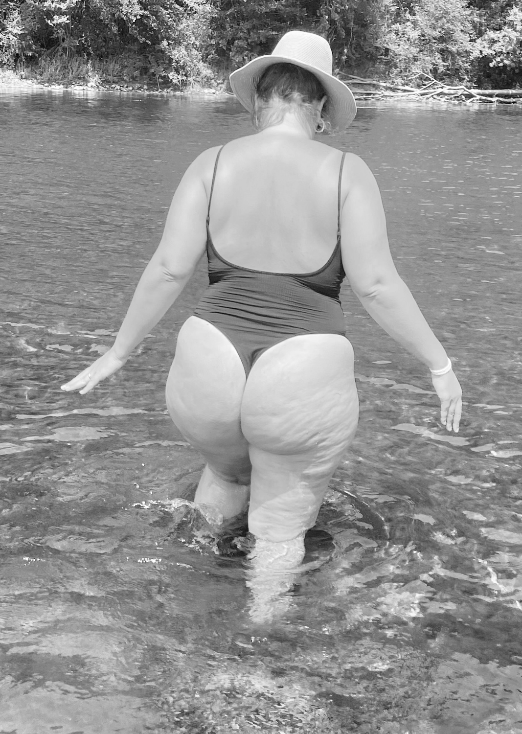 Bootylove's media