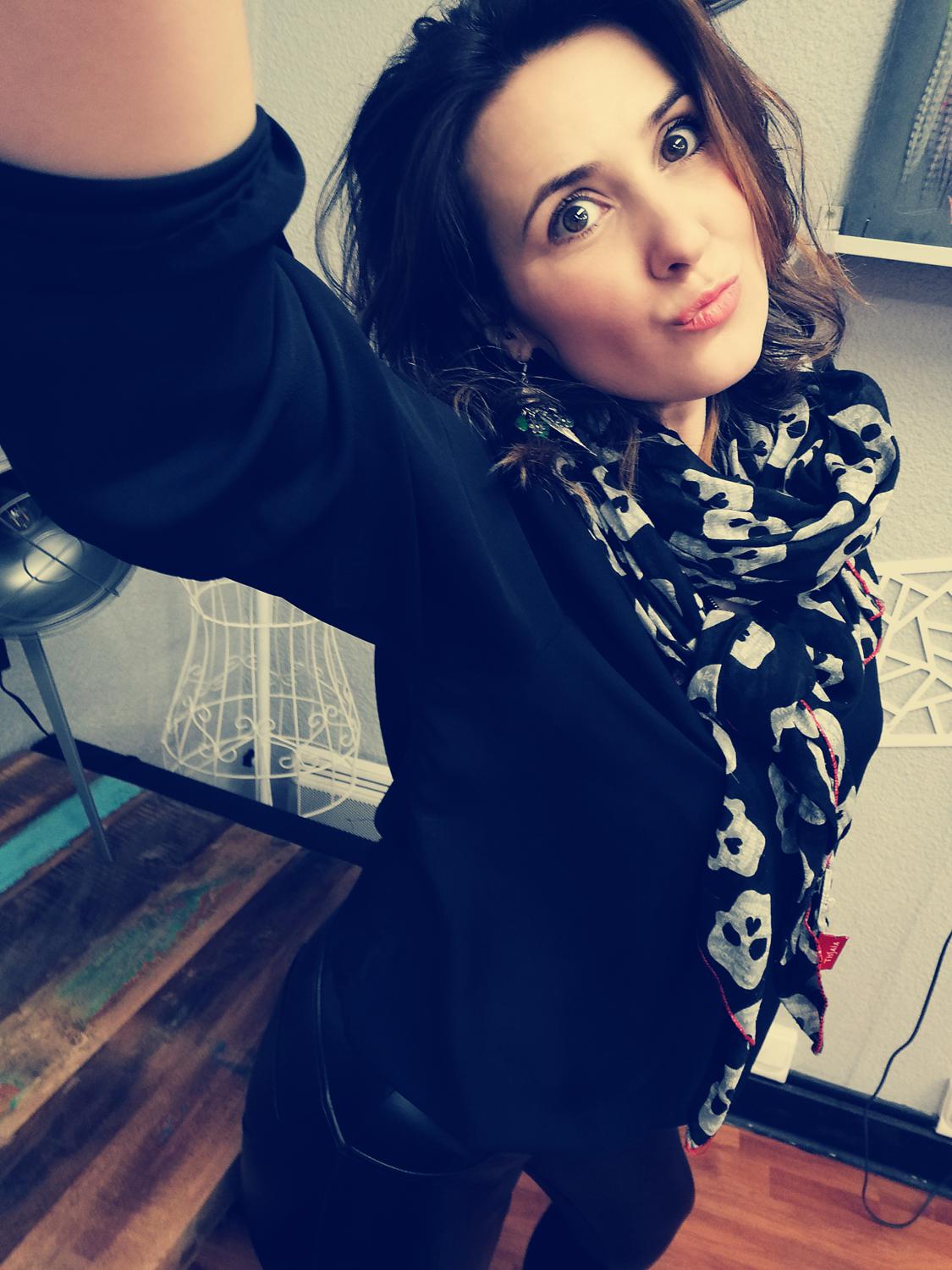 Bratlyly's media