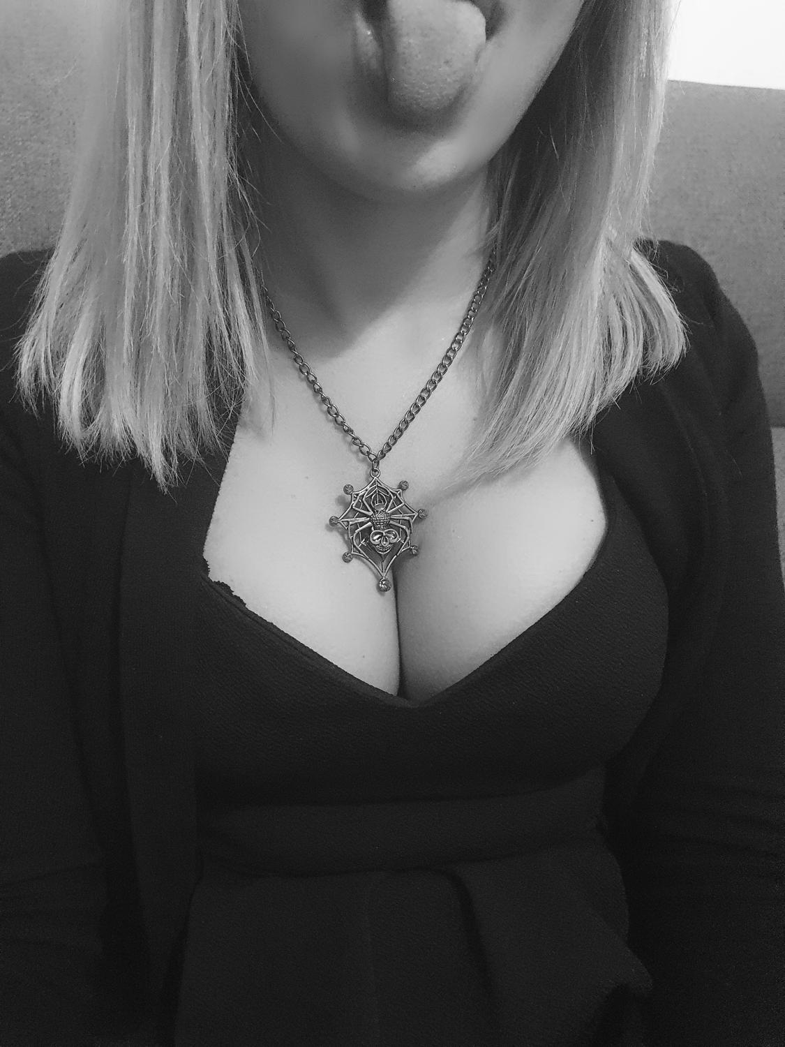 Bruneetsexy's media
