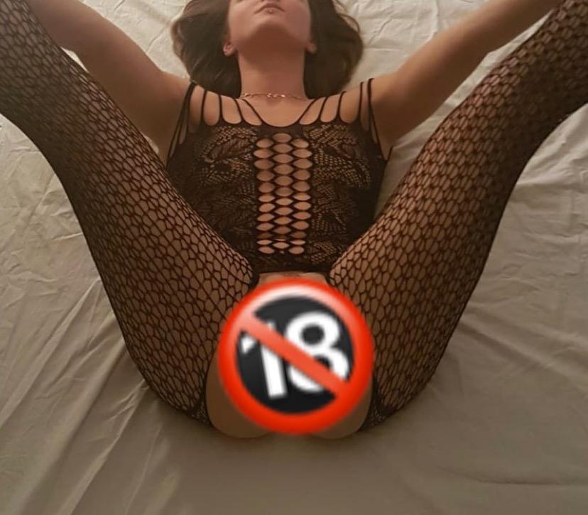 Brunette_coquine's media