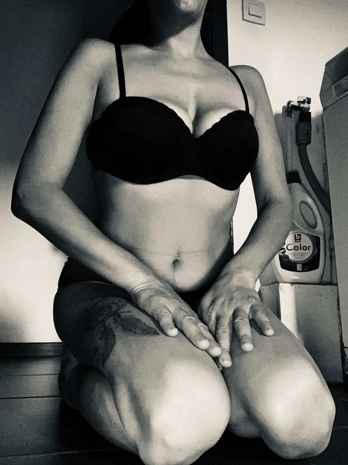 Brunette30's media