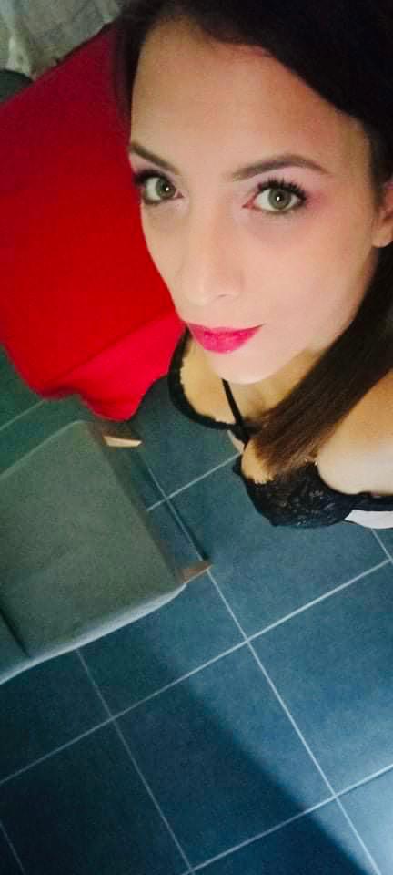 Brunette30's media
