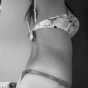 Brunette30's media