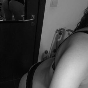 Brunette30's media