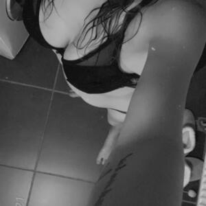 Brunette30's media