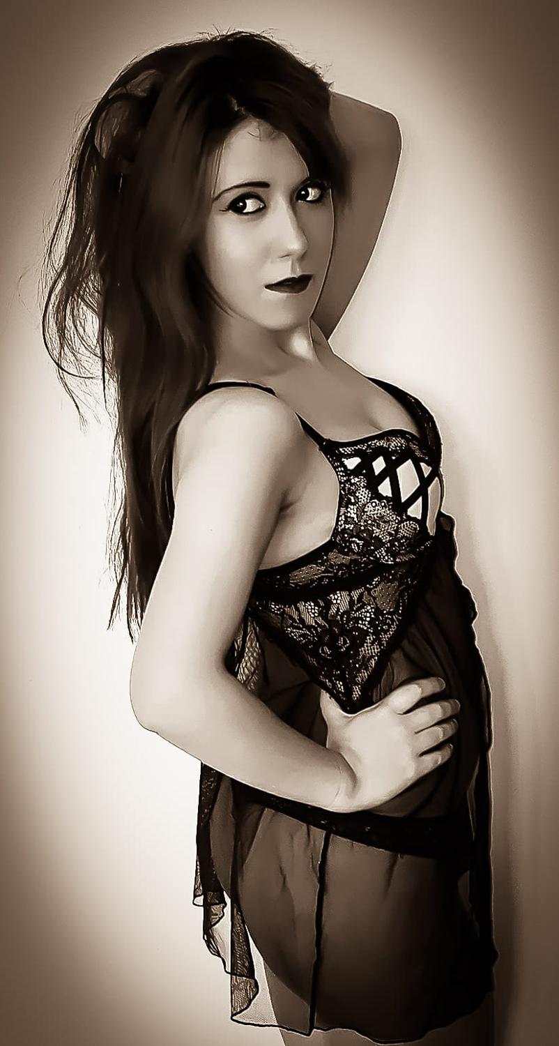 Candice-model's media