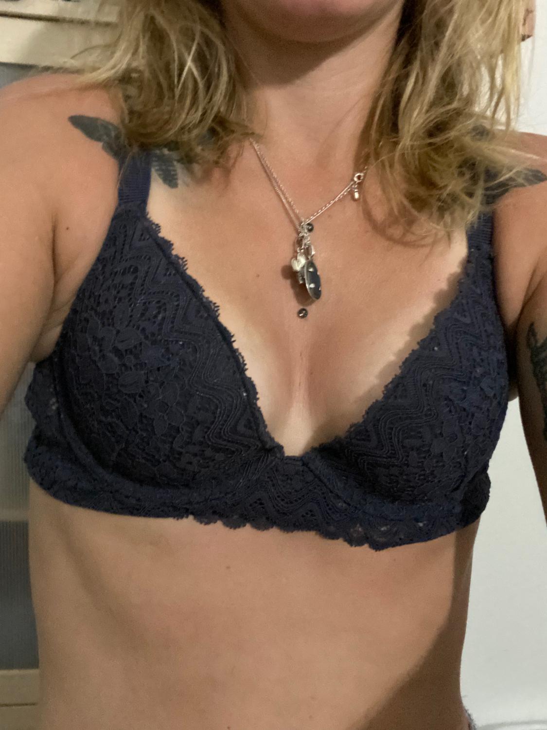 Carlaxxx's media