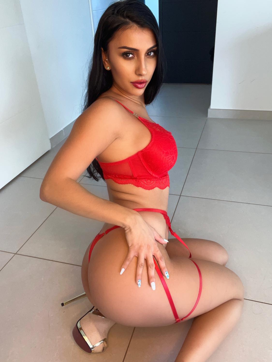 Carlinaa_nascimento's media