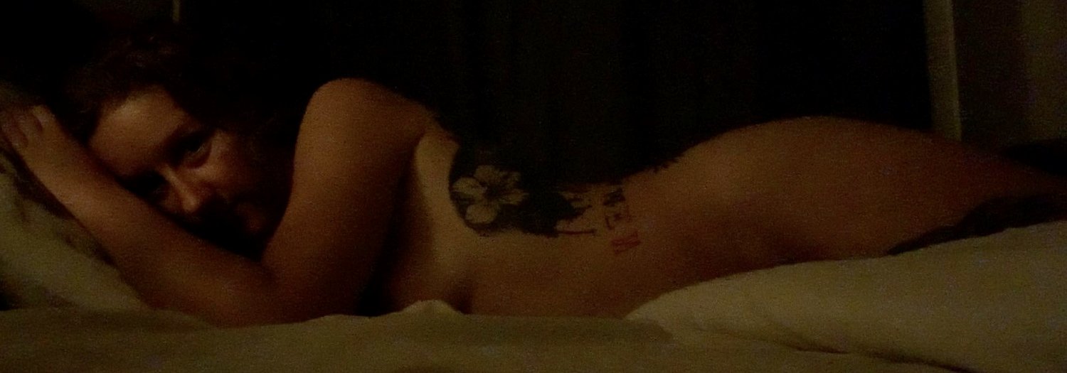 Caronudesexytatouee's media