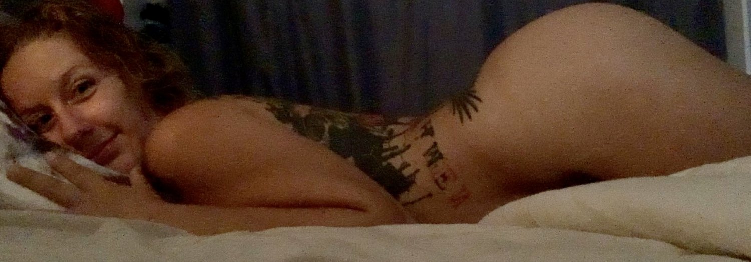 Caronudesexytatouee's media