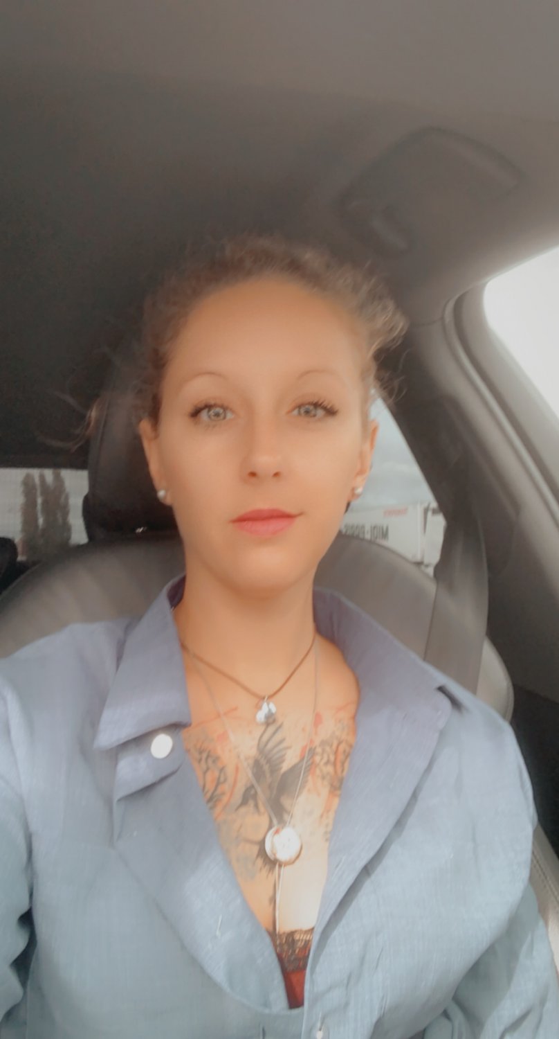 Caronudesexytatouee's media