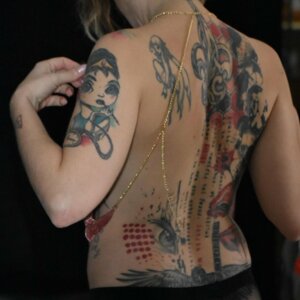 Caronudesexytatouee's media