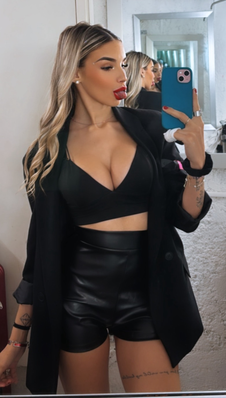 Ceciliademoon's media