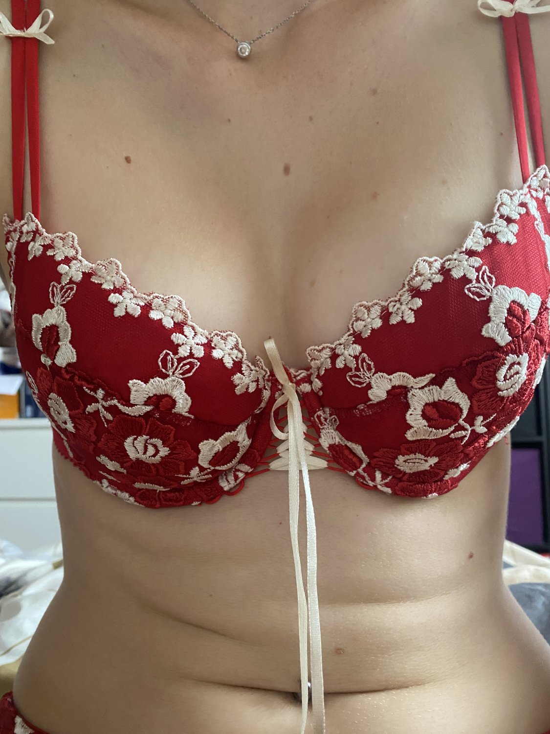 Chana_lingerie's media