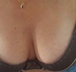 Chatoune32-sexe-mature's media