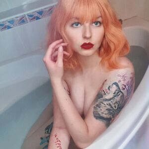 Cheekylolita's media