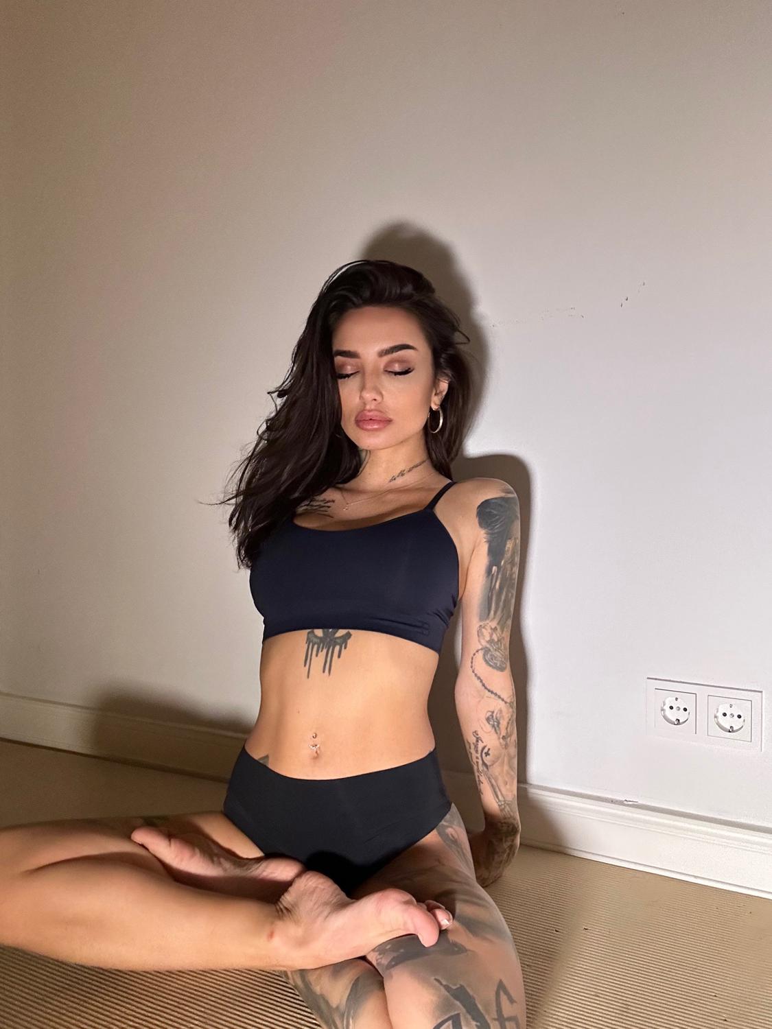 Cherryrebelle's media