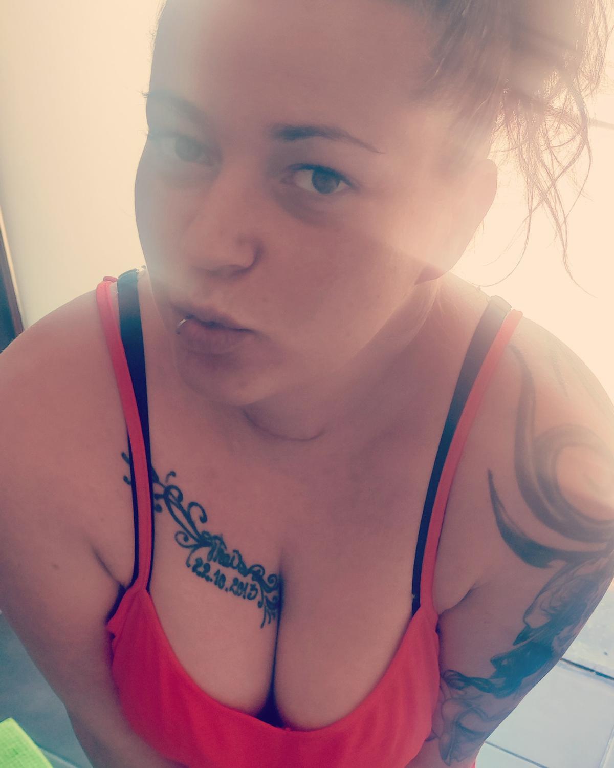 Chloe443's media