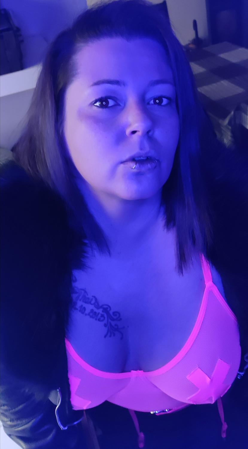 Chloe443's media