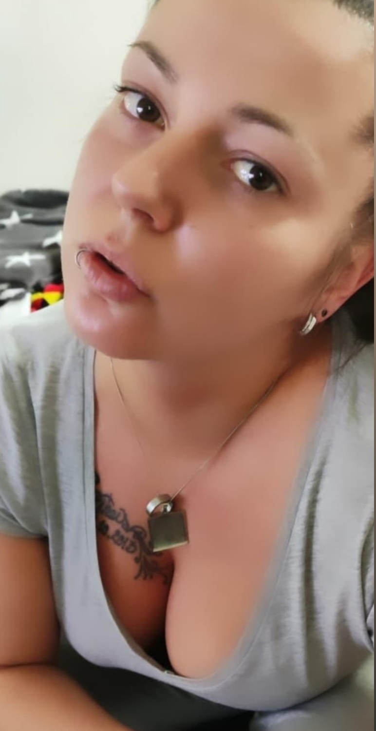 Chloe443's media