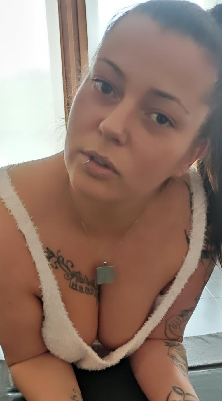 Chloe443's media