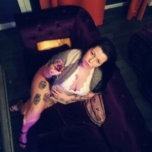 Chloe443's media