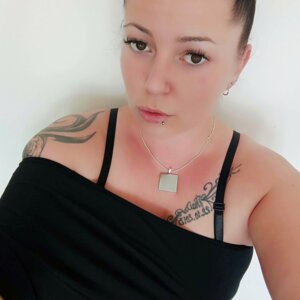 Chloe443's media