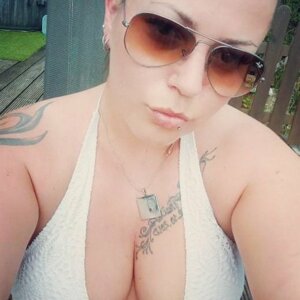 Chloe443's media