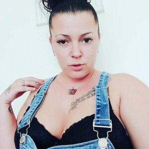 Chloe443's media