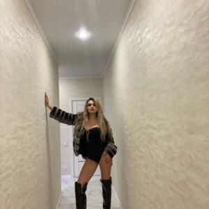 Chloedelfarge's media