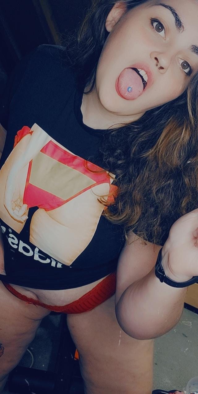 Cindycurvy's media