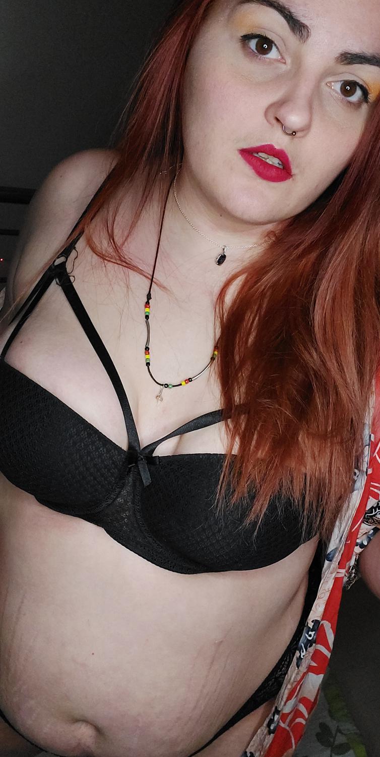 Cindycurvy's media
