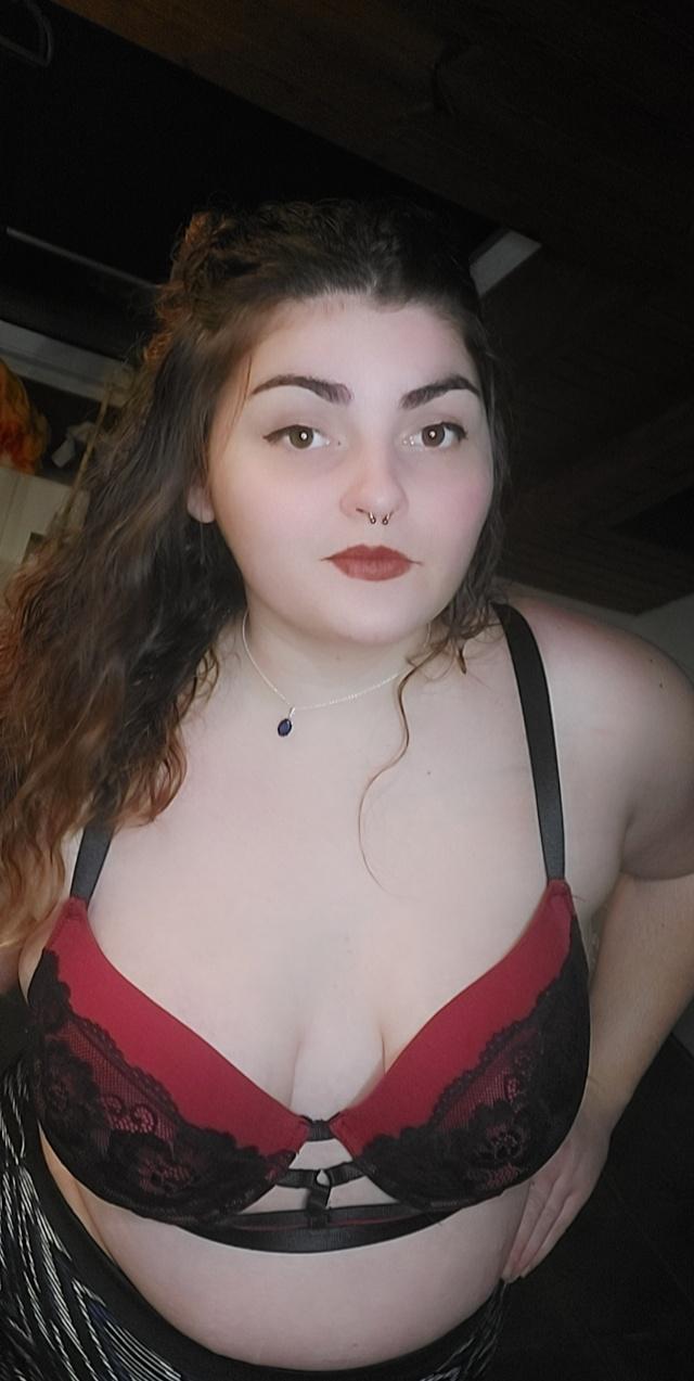 Cindycurvy's media